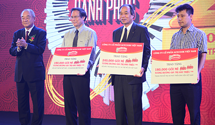 ACECOOK VIETNAM DONATES 600,000 PACKS OF HAO HAO INSTANT NOODLES FOR SOCIAL ORGANIZATIONS ON THE OCCASION OF 20TH ANNIVERSARY