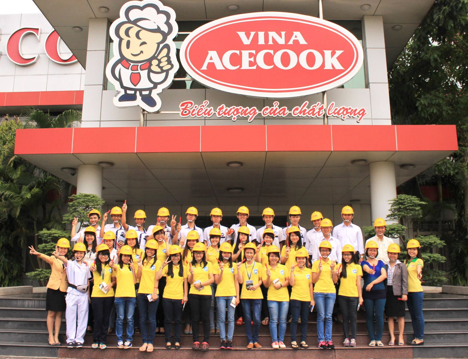 Tiết học thực tiễn dành cho sinh viên từ Acecook Việt Nam