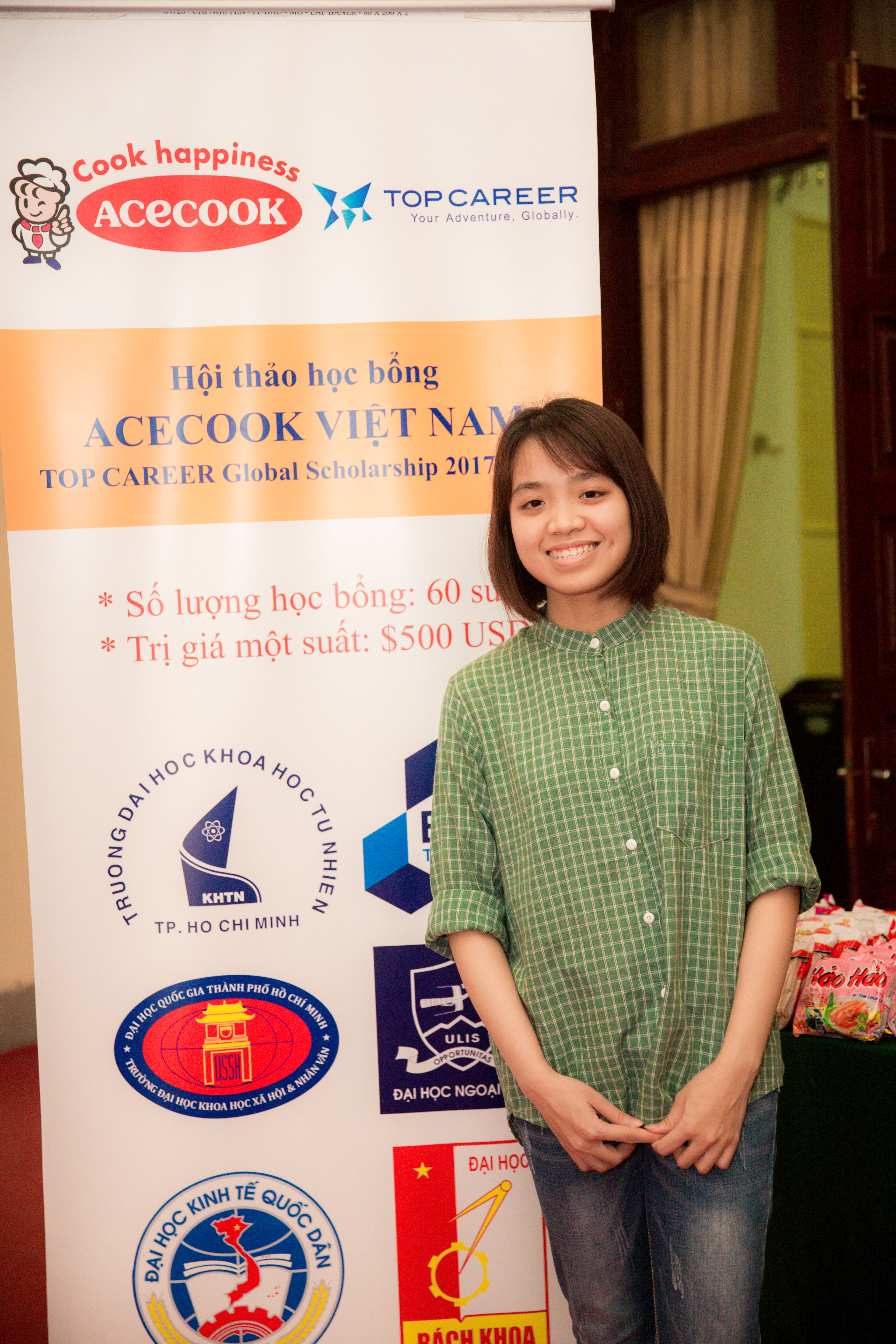 Bạn Trần Tú Quyên - sinh viên lớp Kiểm toán 57C, Đại học Kinh tế Quốc dân.
