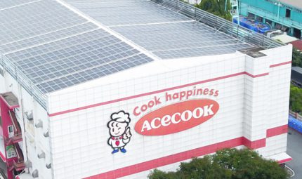 Acecook Việt Nam sử dụng “năng lượng xanh” từ hệ thống điện mặt trời để sản xuất mì ăn liền
